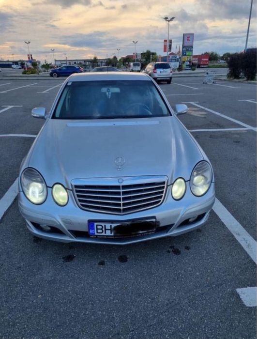 Mercedes E220 CDI W211 170 CP Automată | 2008 | Piele | Navi | 327.000 km
