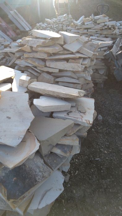 Piatra naturala , cu o singura fata