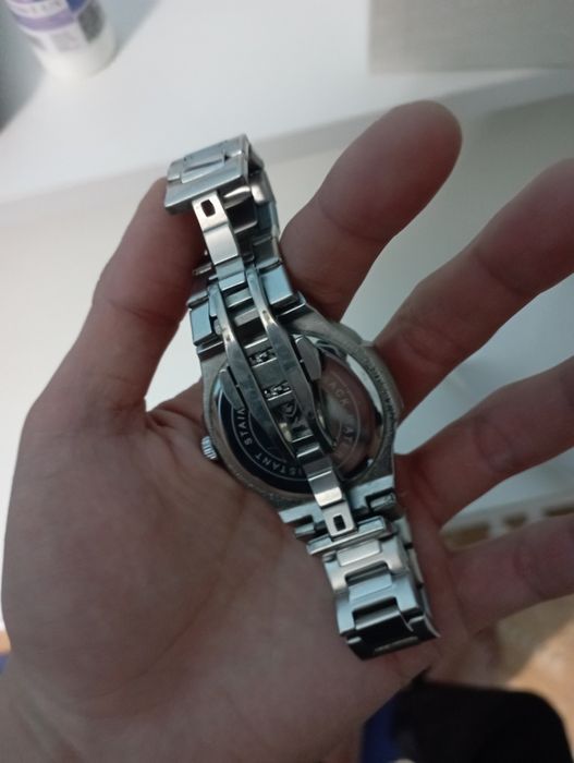 Часы швейцарские Poedaqar