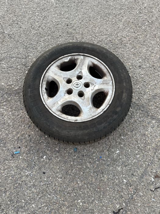 Джанти с гуми за рено