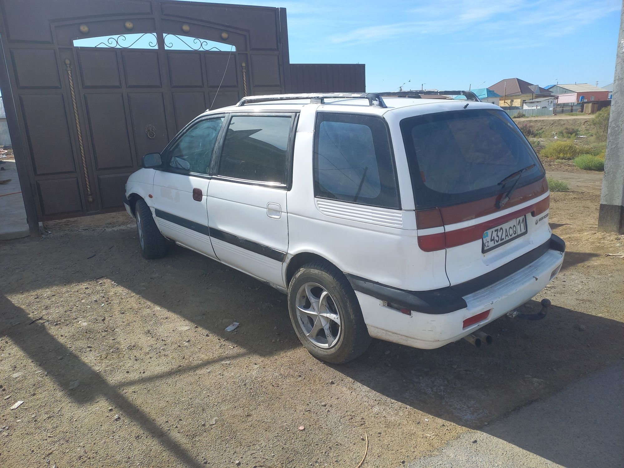 Mitsubishi Space Wagon 1994. Самодиагностика Митсубиси Спейс вагон 1994. Митсубиси Спейс вагон 1994 передняя стойка стабилизатора. Где находится реле дворника на Mitsubishi Space Wagon 1994 год.