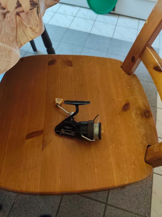 Ретро макара за риболов форел.