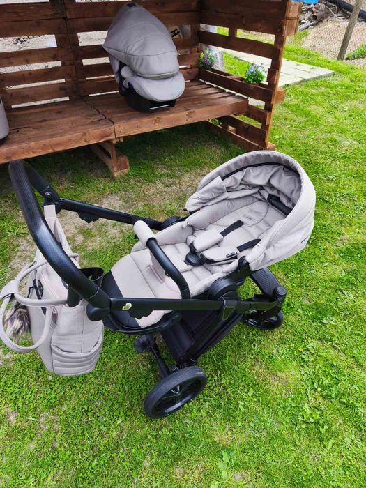 Бебешка количка ADAMEX 3в1