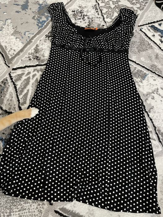 Одежды, платья даром