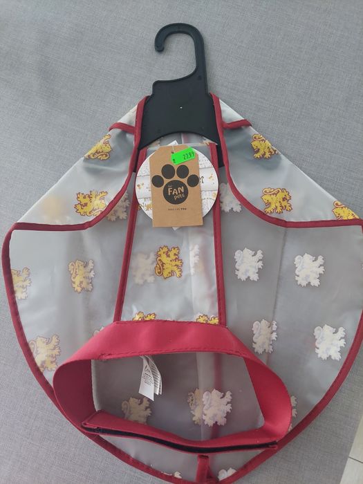 Дъждобранче за малко куче