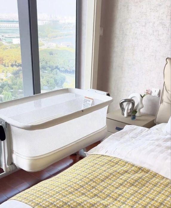 Манеж-кровать для младенца