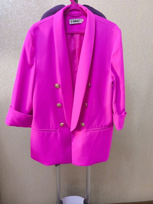 Срочно продам женский пиджак