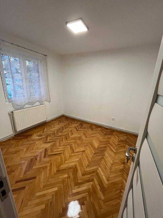 Vand Apartament cu 2 camere Dambu, complet renovat, imediat ocupabil.