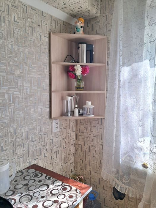 Угловая полка...