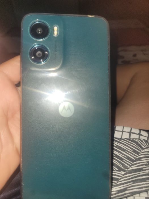 Moto G05 cu o crăpături pe display care nu e vizibila