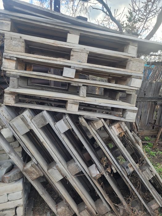 Продаю поддоны в отличном состоянии