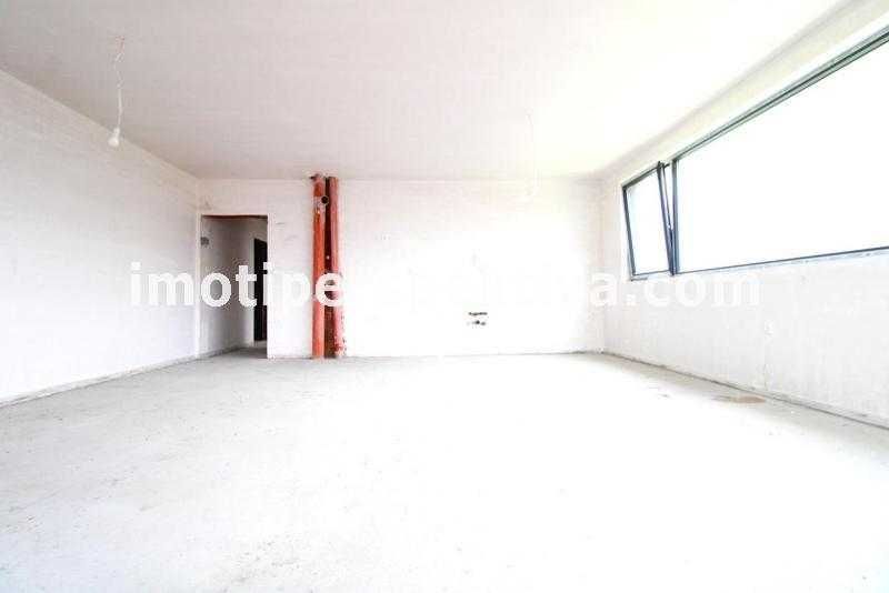 Продава се Тристаен апартамент в Пловдив, Кършияка - 104 кв.м за 710 €/кв.м - Снимка #2