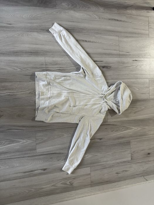 Горнище черно и бяло изчистено