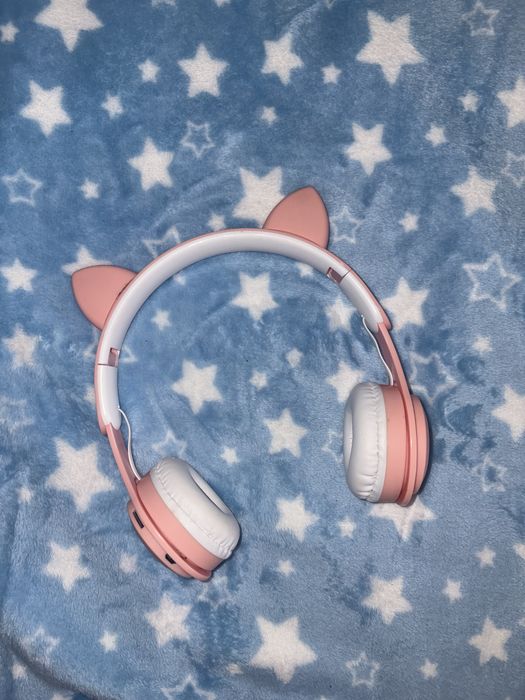 Слушалки с котешки уши