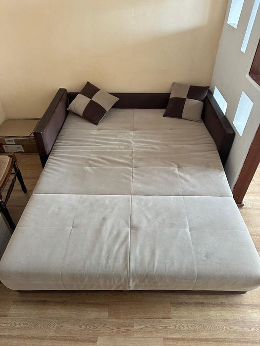 Диван в хорошем состоянии