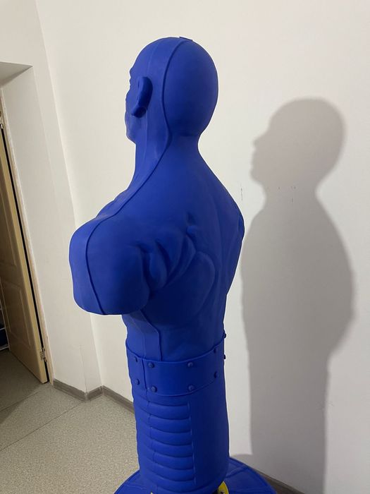 Новый боксерский манекен