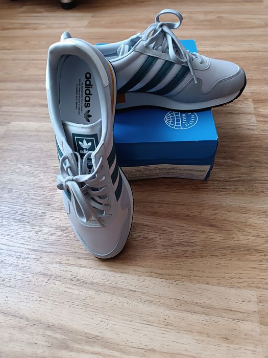 Спортивная обувь