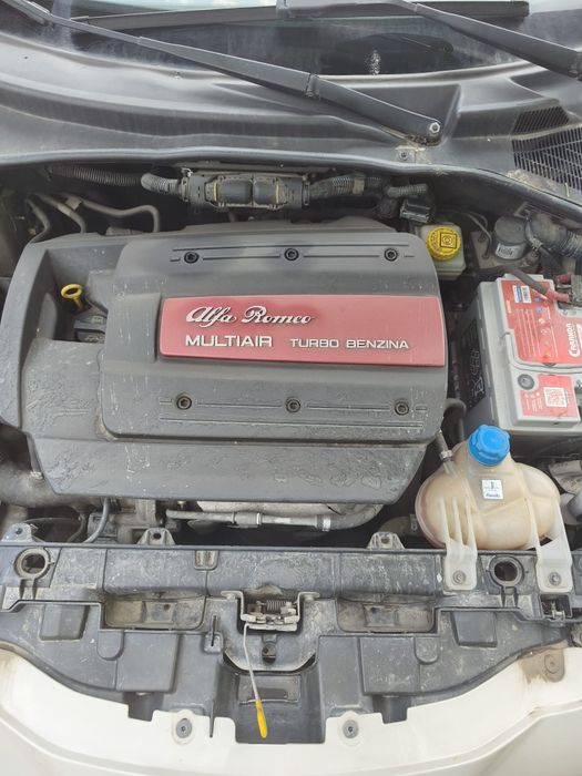 Mașina Alfa Romeo mito automata