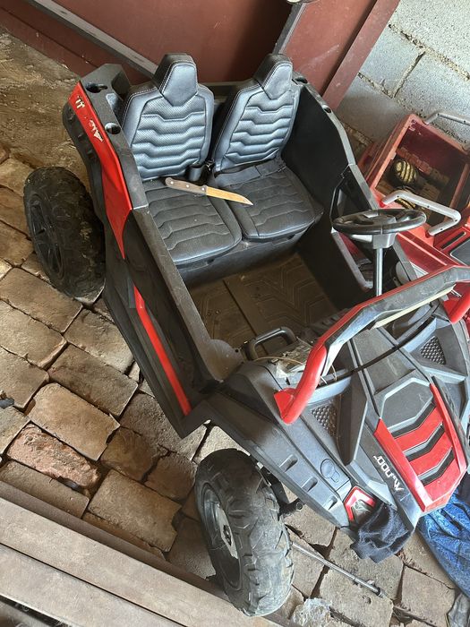 Детский машинкий бу 12-24 вольт