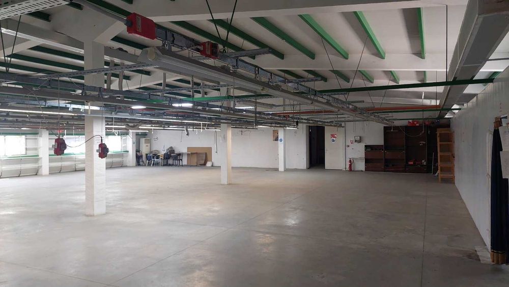 Дава се под наем Промишлена сграда в Карлово - 714 кв.м за 1850 € - Снимка #5