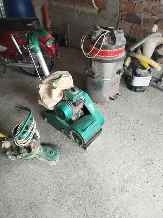 Продавам машини за циклене на паркет Vesan.