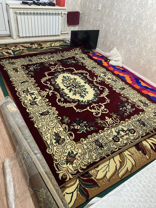 Продам ковер новый