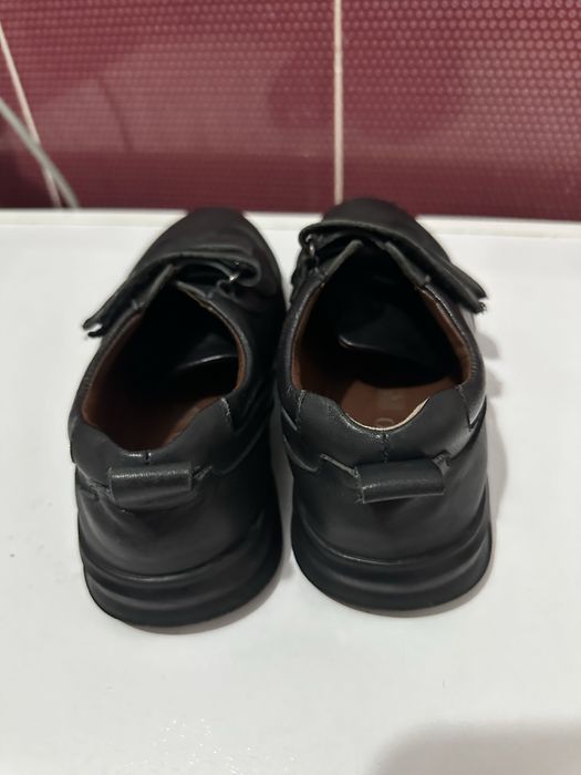 Продам детские туфли