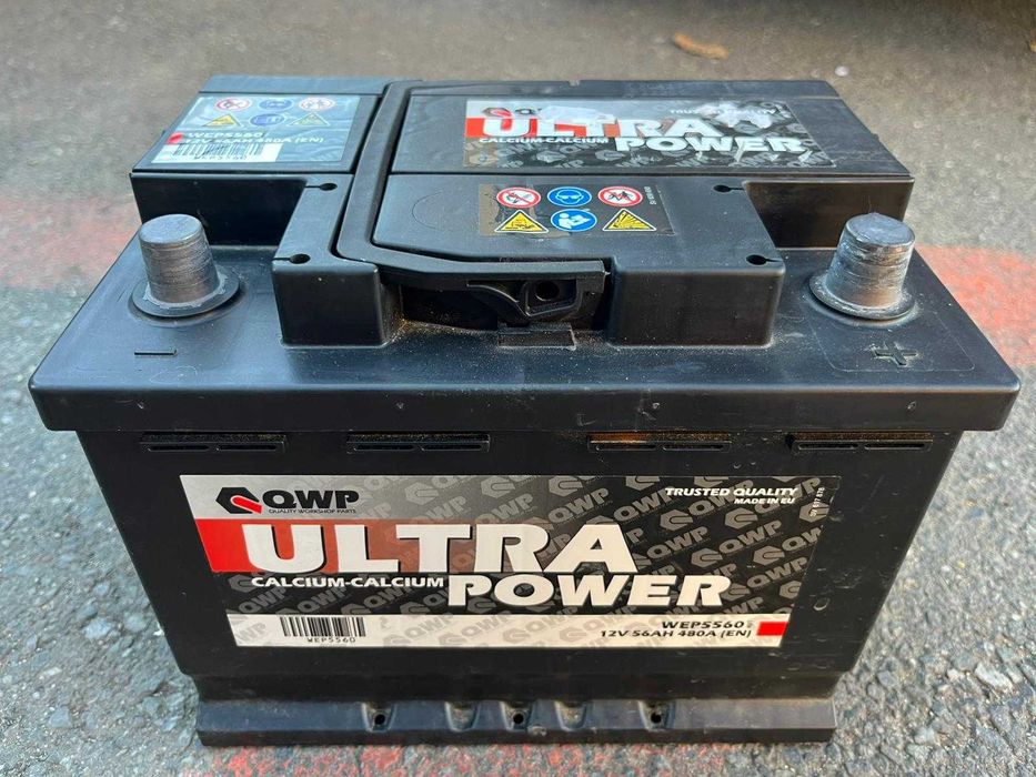 Vând baterie 12V 56 AH