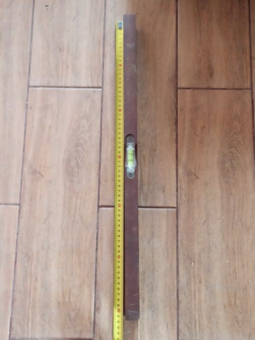 Нивелири дървени