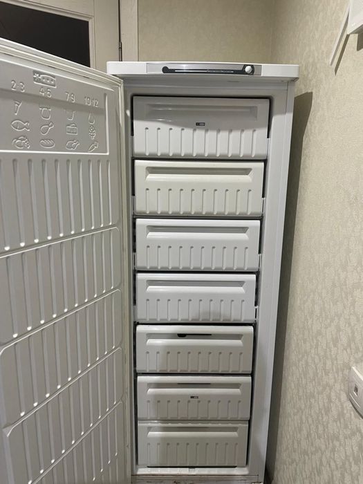 Продам морозильник в хорошем состоянии indesit