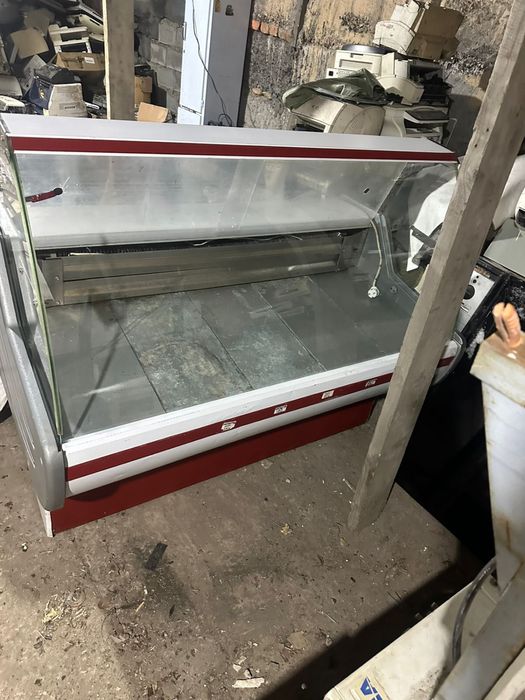 Витринный холодильник