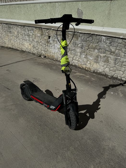 E-scoter Ninebot ZT3 pro