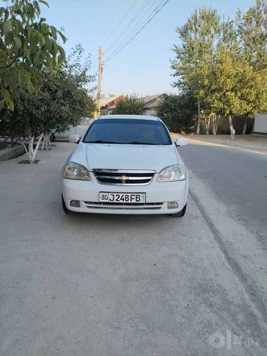 Ласети сотилади 2010