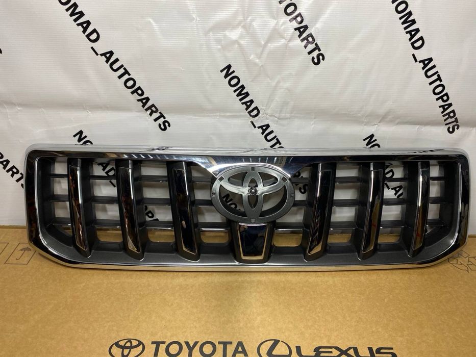 Prado 120 тёмная решетка радиатора с хромом