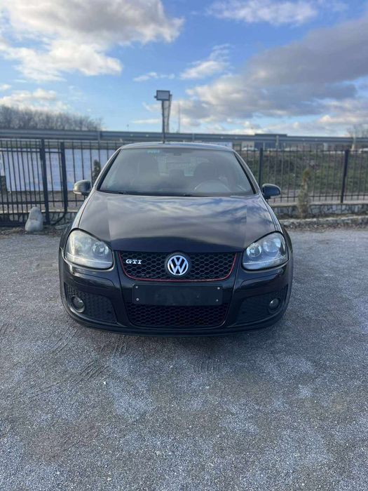 Продавам Голф 5 GTI 2.0 TFSI 200кс бензин на ЧАСТИ, както и други коли