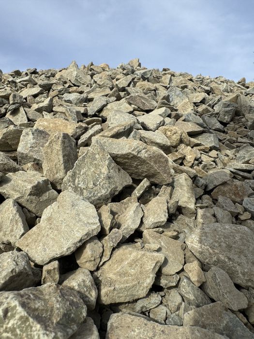 Piatra concasata/ piatra terasament/ piatra drum