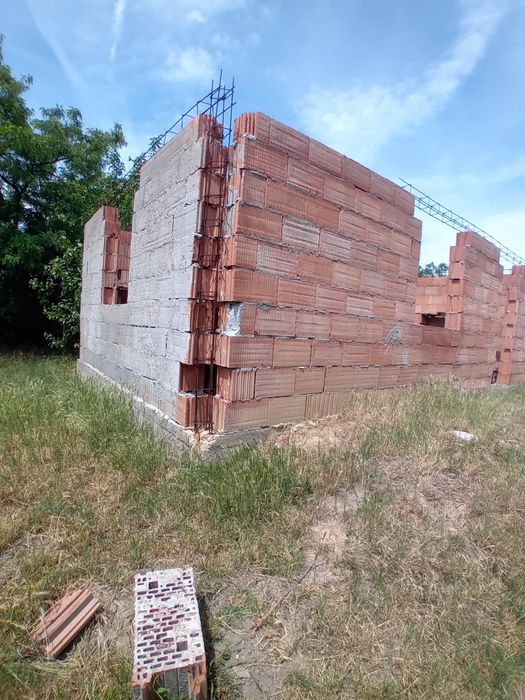 Vând casă ân Galșa județu arad cu prețu de 30 000
