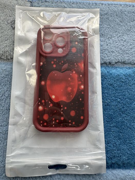 Vand 6 huse iphone 15 Pro la 100 lei toate