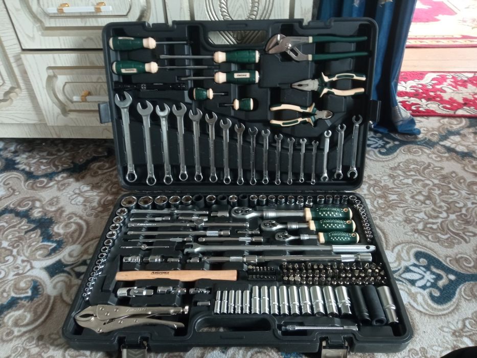 Набор ключ сотилади