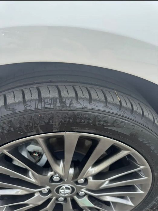 Диски с резиной r17 (Toyota Lexus)