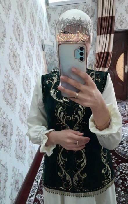 Ayollar kiyimi, koʻylagi, kelinlar uchun,