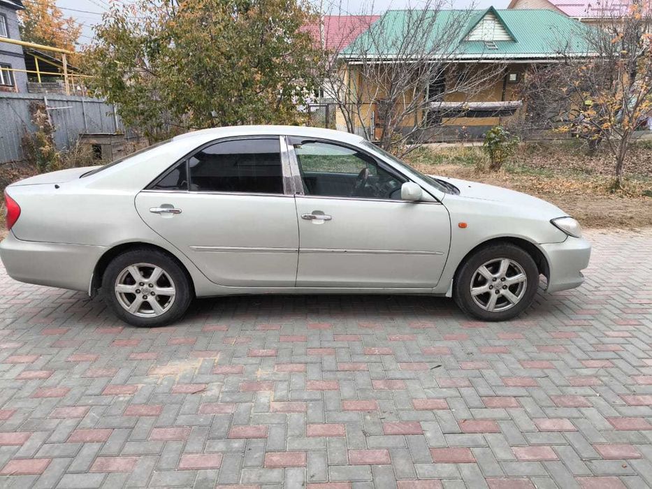 Тойота камри 2003 г.