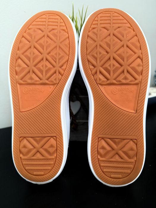 Чисто нови Converse All Star