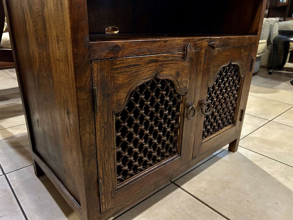 Масивен шкаф Холандия