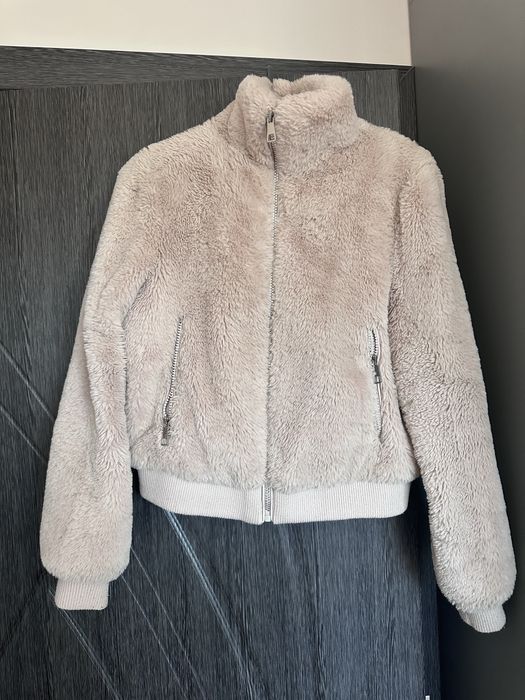 Дамско пухено късо яке