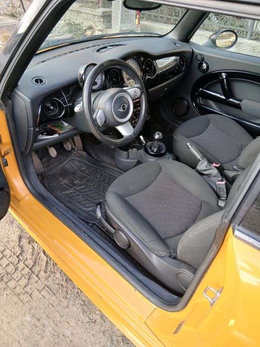 Vând mini cooper