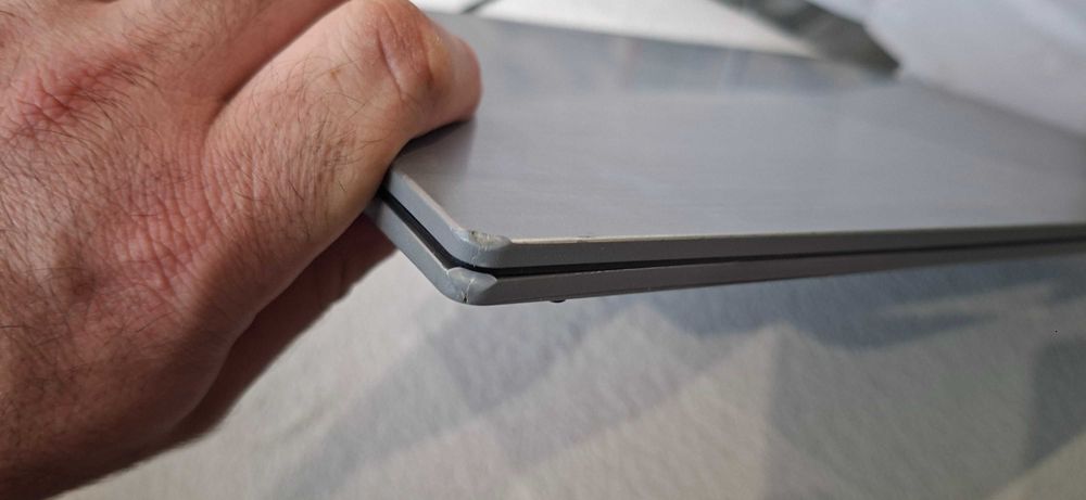Продавам изгоден лаптоп Lenovo
