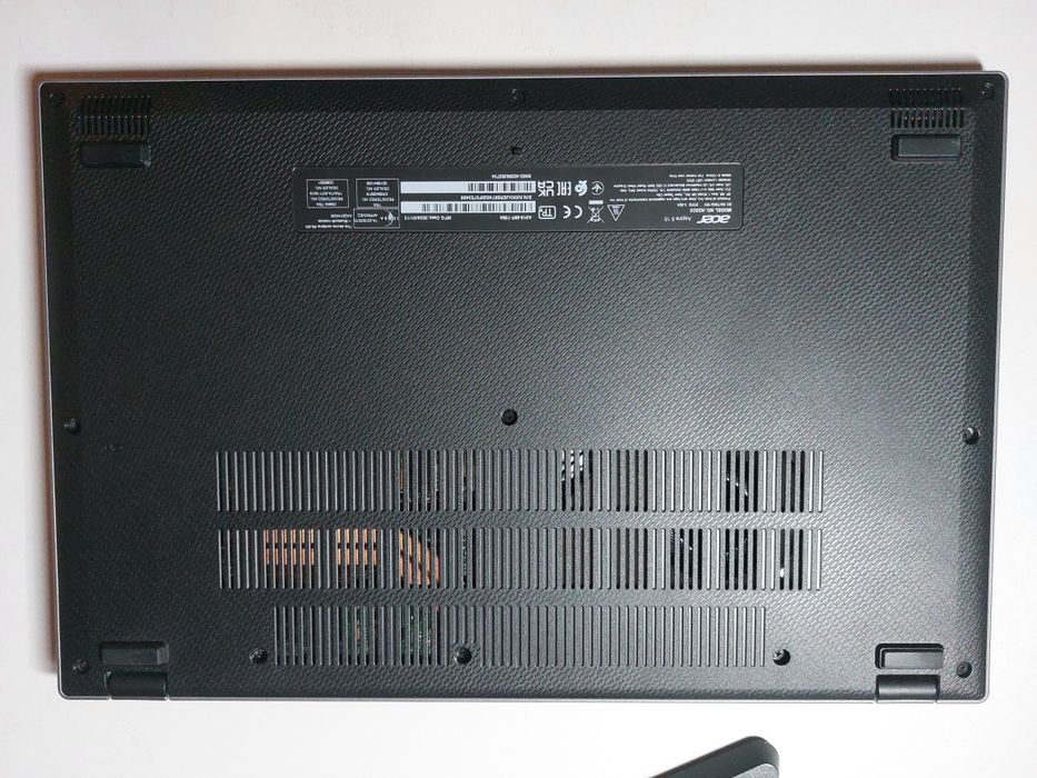 Ноутбук сатылады