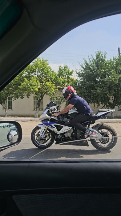 BMW S1000RR SportBike
