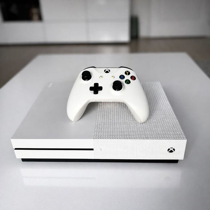 Xbox One S 1TB + Controller